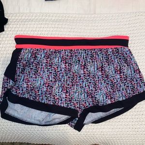 Fabletics shorts size small